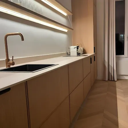Stunning Architect-designed Parisian Flat Apartmán *
