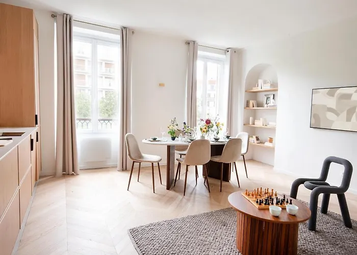 Stunning Architect-designed Parisian Flat Apartment